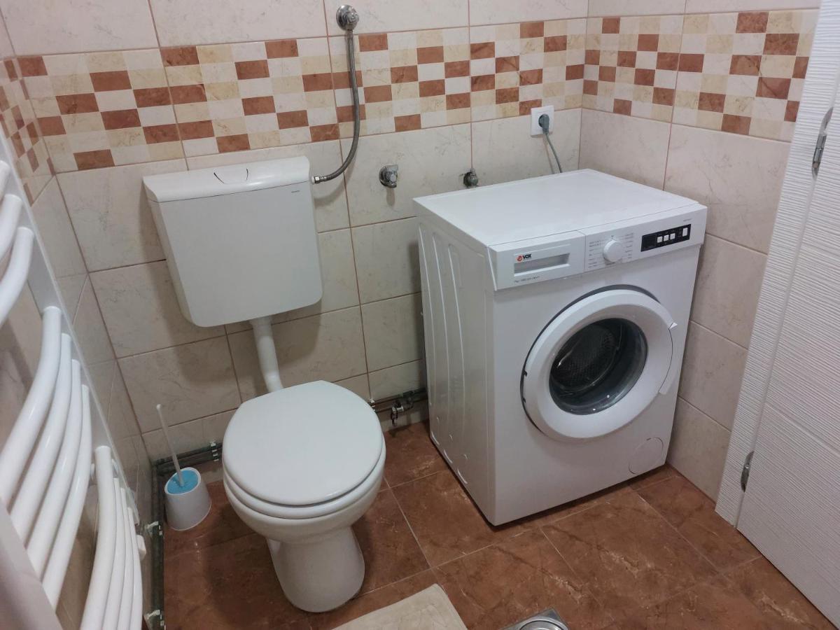 Apartman Centar Sremska Mitrovica Ngoại thất bức ảnh