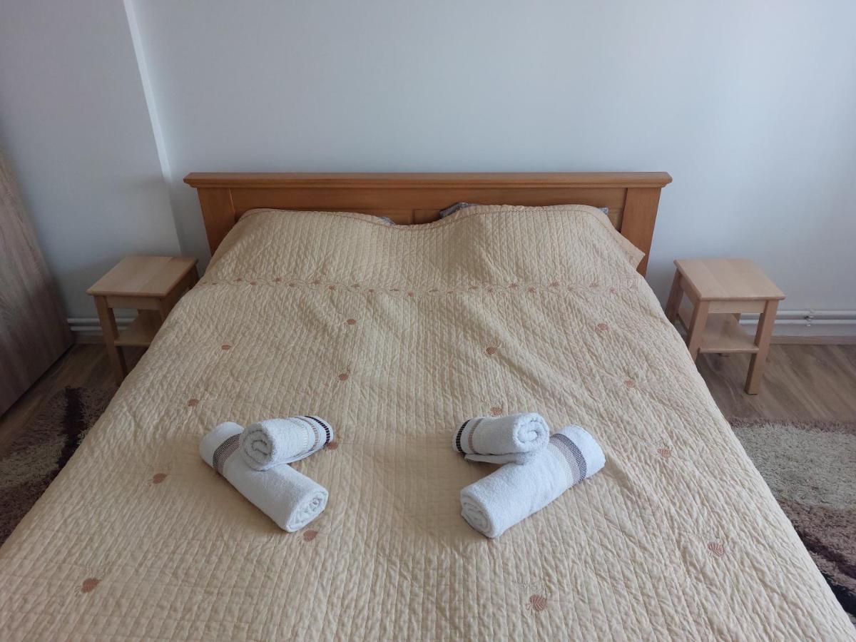 Apartman Centar Sremska Mitrovica Ngoại thất bức ảnh