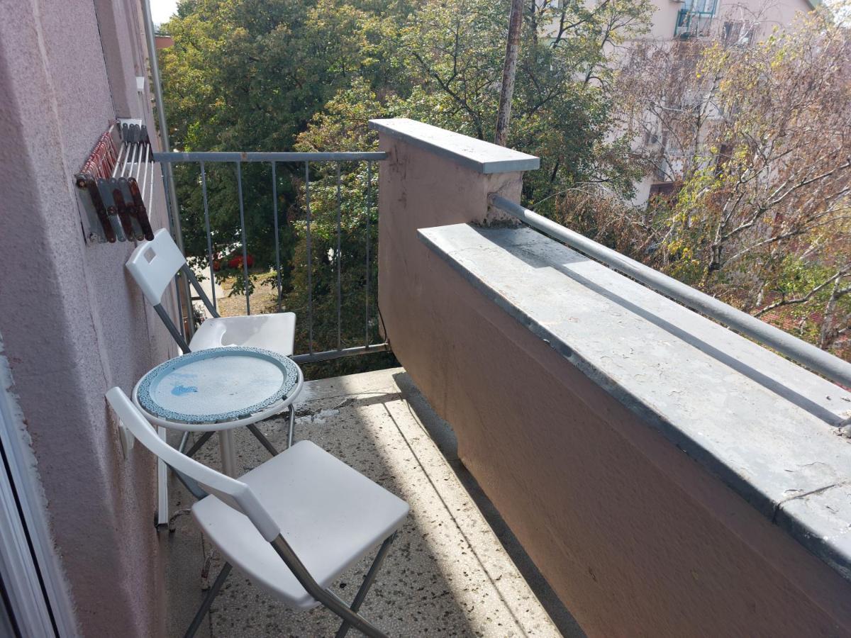 Apartman Centar Sremska Mitrovica Ngoại thất bức ảnh