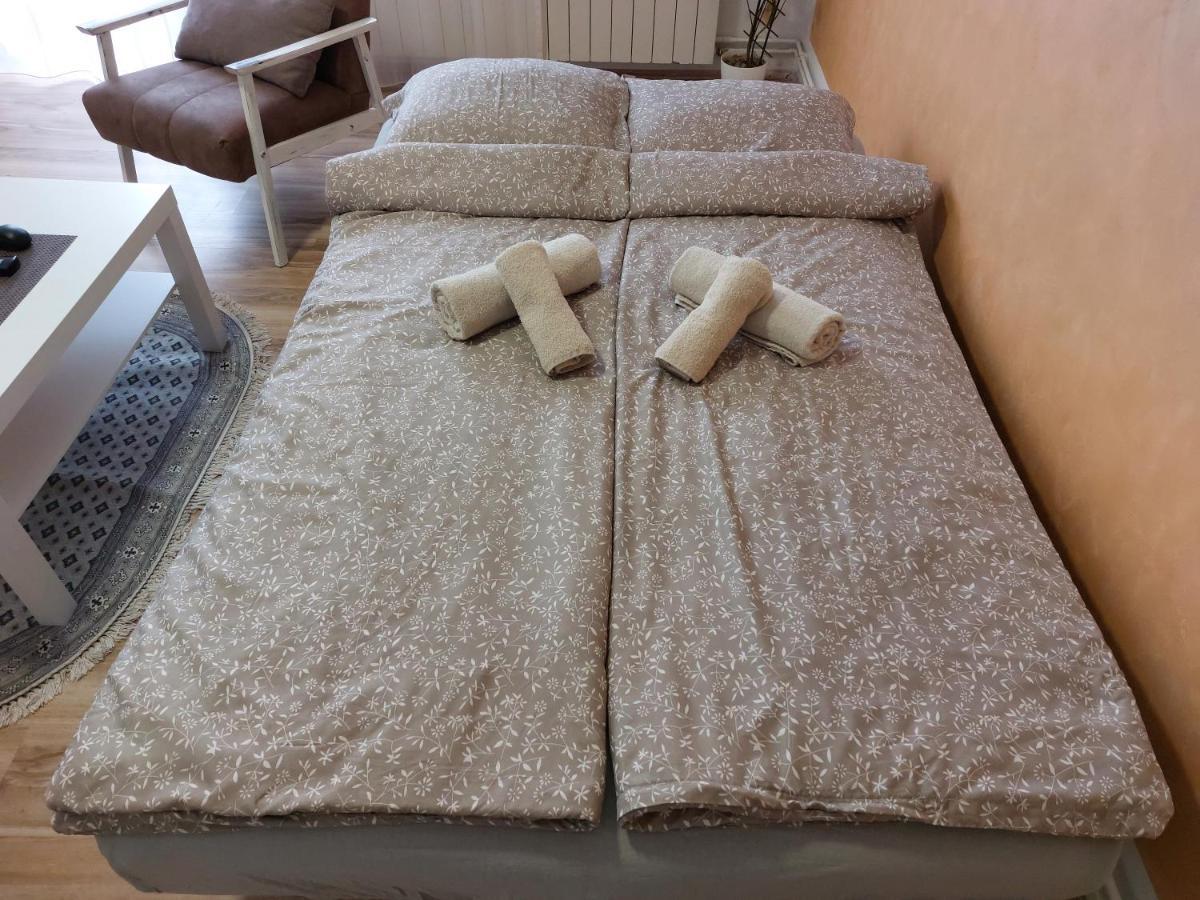 Apartman Centar Sremska Mitrovica Ngoại thất bức ảnh
